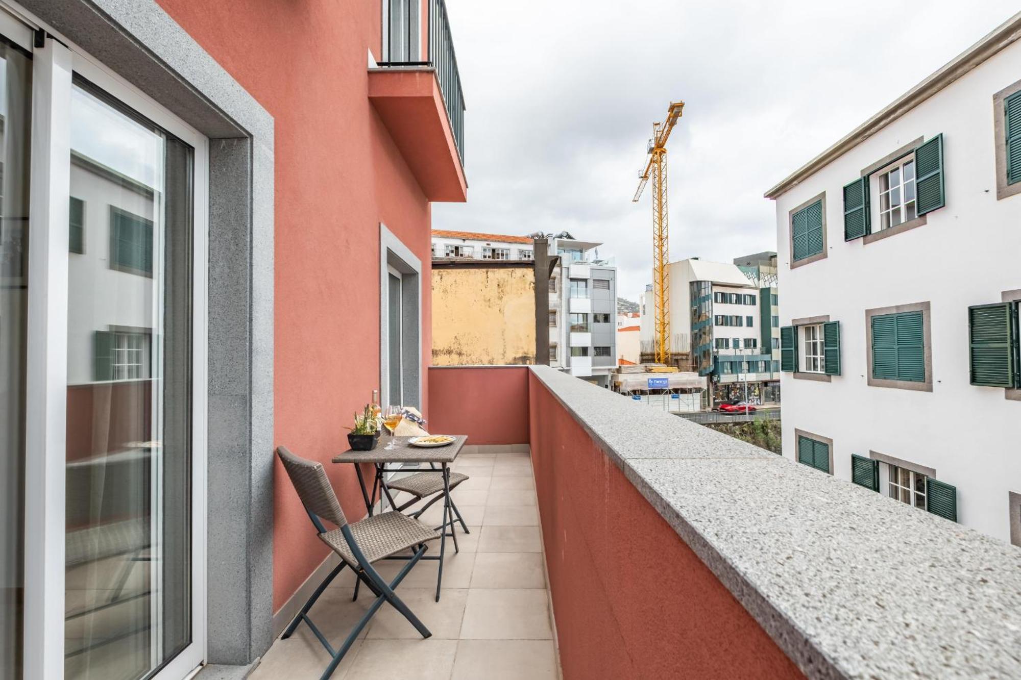 Ribeira Das Casas Apartments By Madeira Sun Travel Фуншал Екстериор снимка